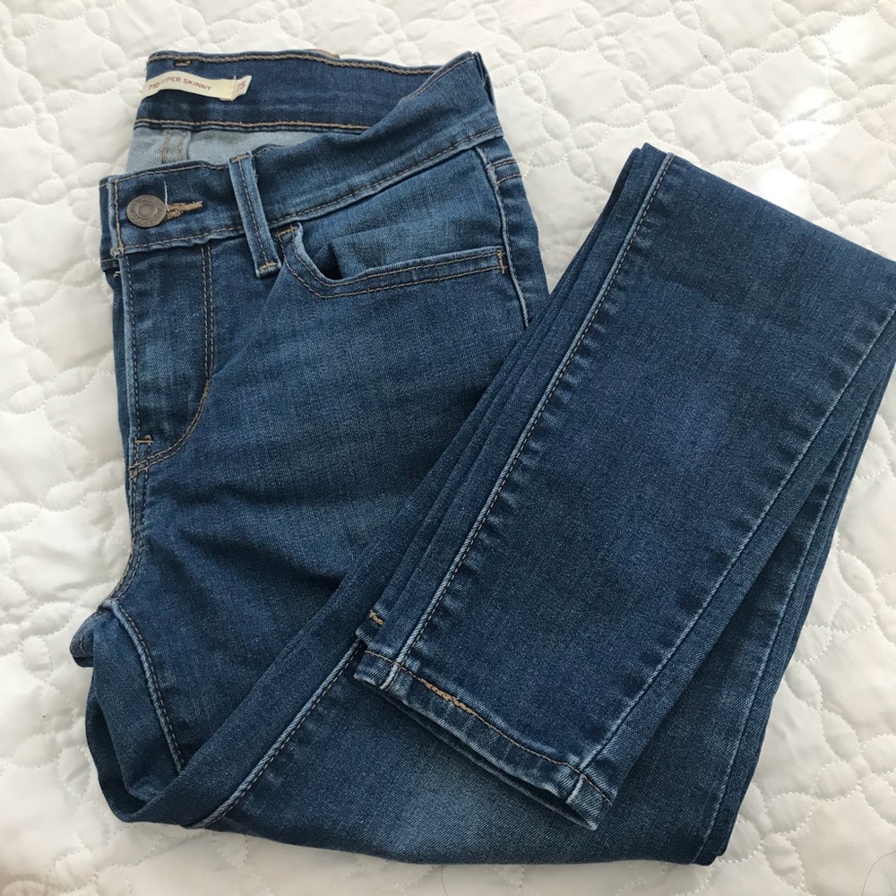 Levi’s Super Skinny 710 Jeans